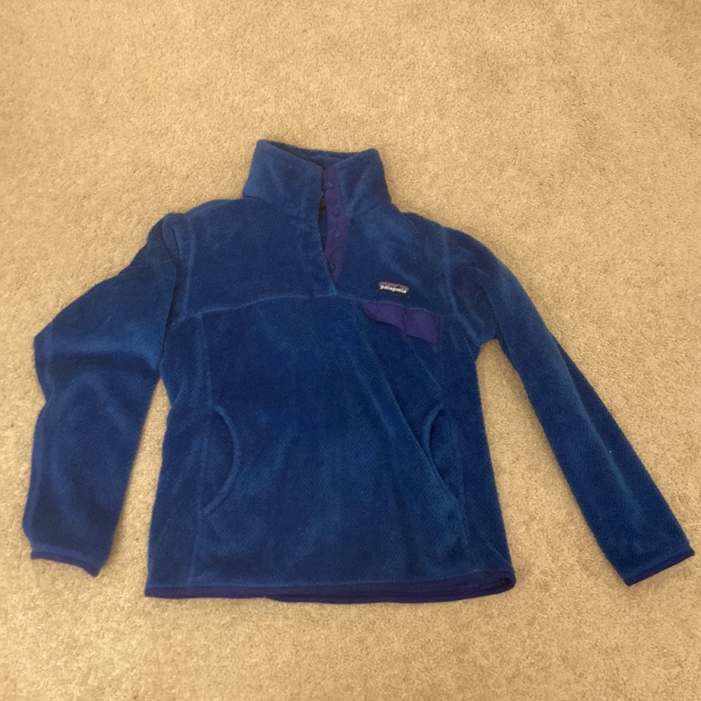 Women’s size small Patagonia fleece pullover